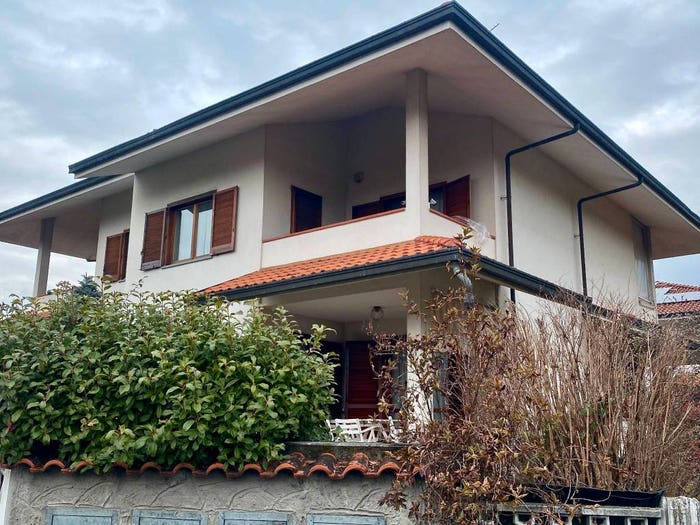 Casa con 6 locali in vendita in Via Aprile, Centro, Balangero