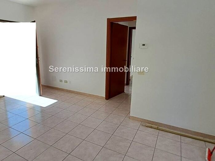 Appartamento trilocale in vendita in Cappone, Vallefoglia