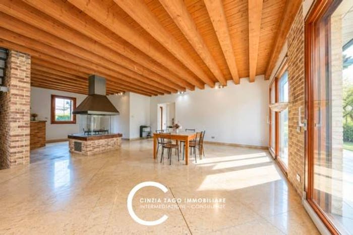 Casa con 6 locali in vendita in Via Centa, Centro Castrette, Villorba