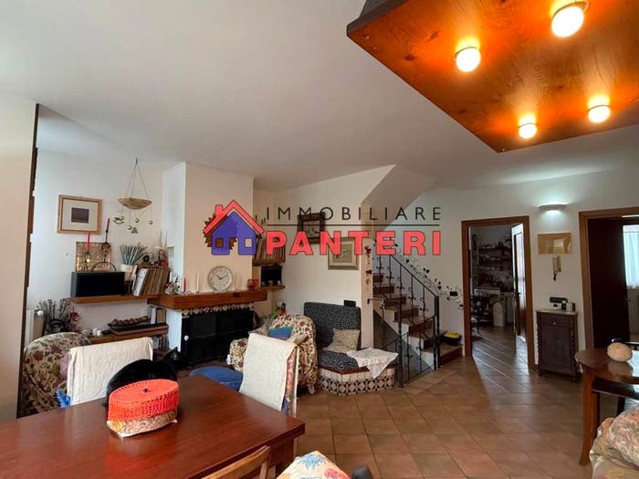 Casa con 6 locali in vendita in Via Giacomo Brodolini, Uzzano