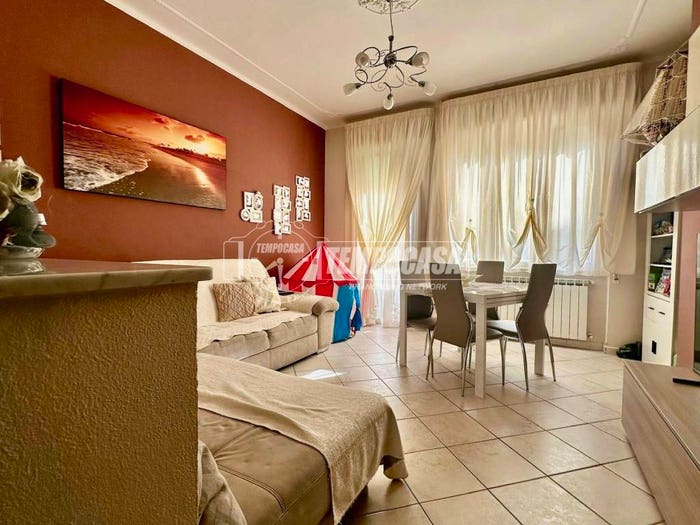 Appartamento quadrilocale in vendita in Largo Viale Roma, Puliche, Massa