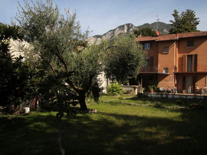 Casa con 6 locali in vendita in Centro, Calolziocorte