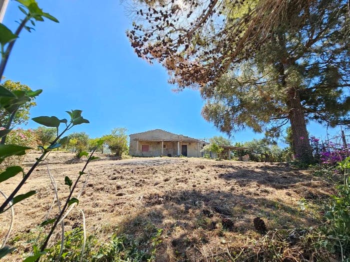 Casa con 5 locali in vendita in Contrada Sovarazzo, Collesano