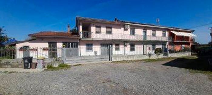 Casa quadrilocale in vendita in Castel San Giovanni