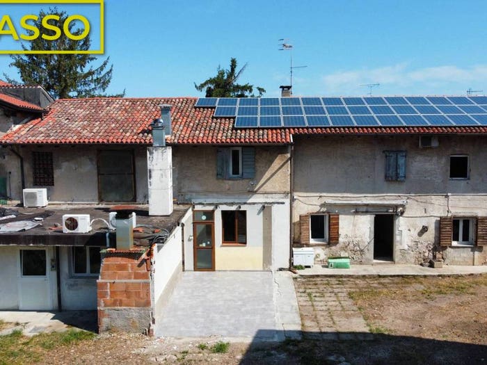Casa con 6 locali in vendita in Via Camillo Benso di Cavour, Mariano del Friuli