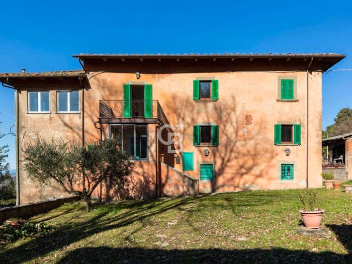 Casa con 6 locali in vendita in Via San Firenze, La Pace Staggiano, Arezzo