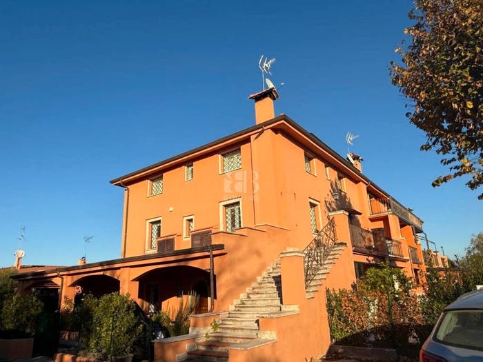 Casa con 5 locali in vendita in Via Tiberina, Castelnuovo di Porto