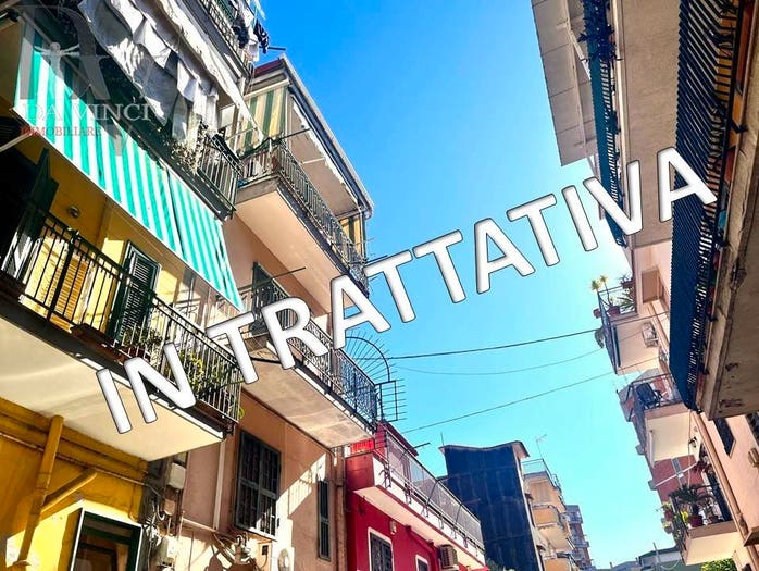 Appartamento trilocale in vendita in Via Cisterne Vecchie, Piscinola, Napoli