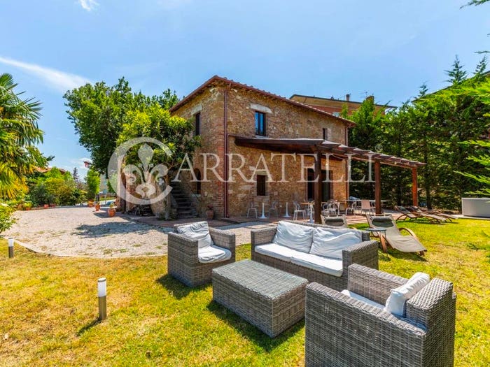 Casa con 6 locali in vendita in Via Giuseppe Di Vittorio, Centro, Chianciano Terme