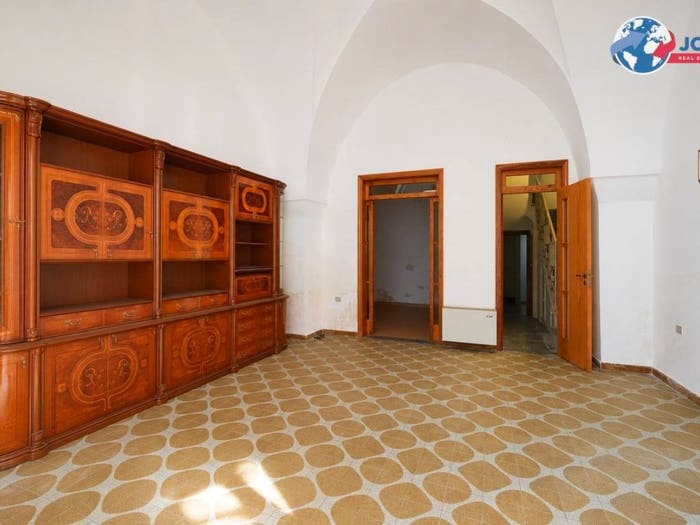 Casa con 6 locali in vendita in Via Pisanelli, Centro, Galatone