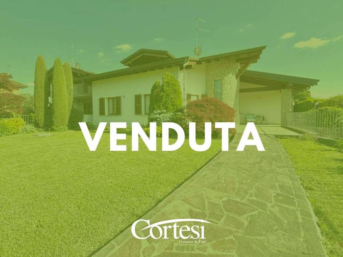 Casa con 6 locali in vendita in Via Aldo Moro, Cenate Di Sotto, Cenate Sotto