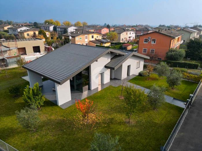 Casa quadrilocale in vendita in Via giuseppe garibaldi, Bornato, Cazzago San Martino