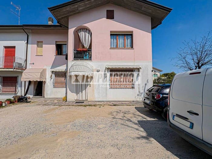 Appartamento trilocale in vendita in Via Caduti per la Libertà, Centro, Cervia