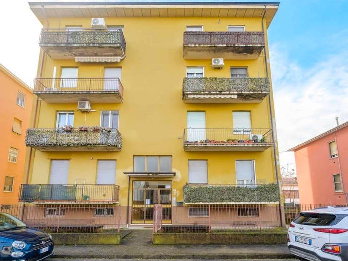 Appartamento con 5 locali in vendita in VIA GIOVANNI BATTISTA PERGOLESI, Centro, Busseto