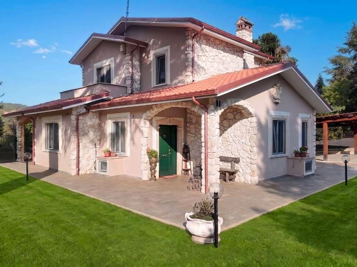Casa con 6 locali in vendita in Via del Castagno, Centro, Rocca Priora