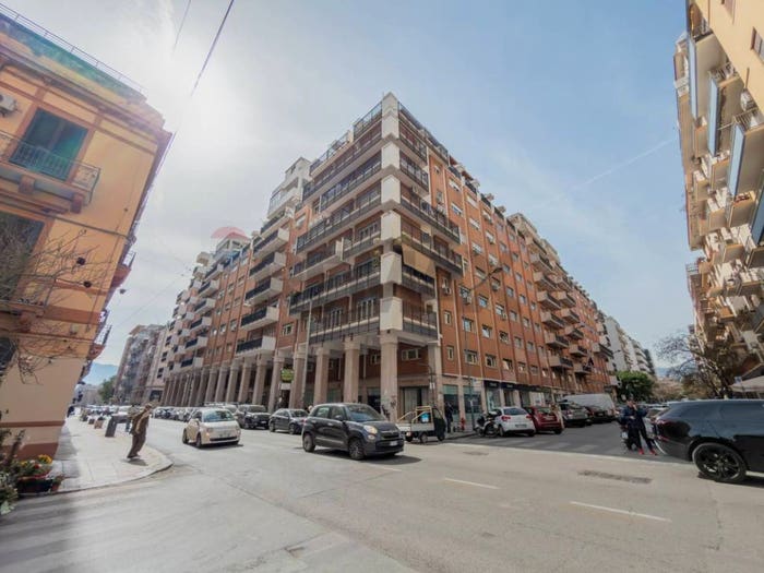 Appartamento con 5 locali in vendita in Via Marchese di Roccaforte, Libertà Villabianca, Palermo