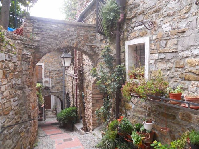 Casa con 6 locali in vendita in Centro, Cipressa