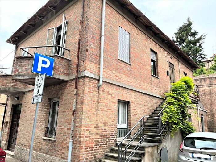 Appartamento quadrilocale in vendita in Via dei Morti, Centro, Urbino