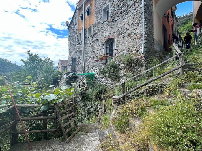 Casa con 5 locali in vendita in Albisola Superiore