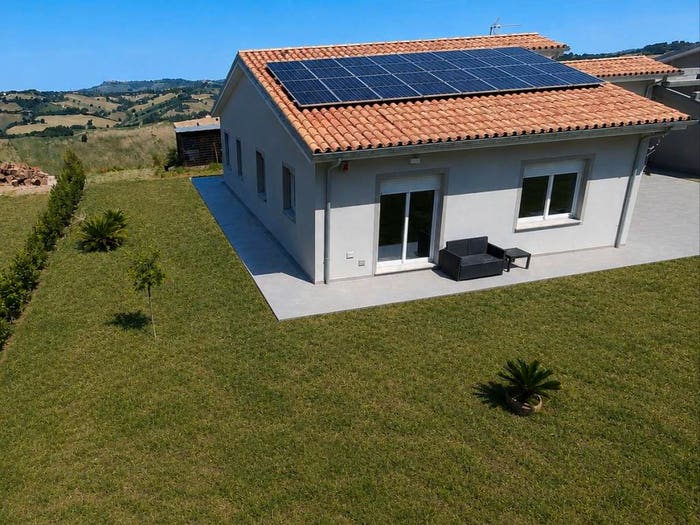 Casa quadrilocale in vendita in Via Vallone, Centro, Offagna