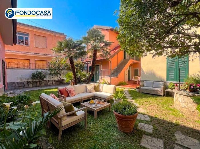 Casa quadrilocale in vendita in Via Roma, Centro, Ceriale