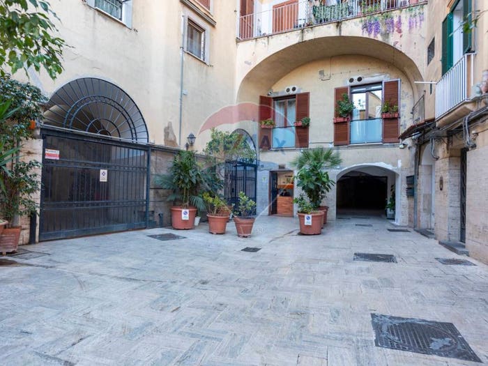 Appartamento con 6 locali in vendita in Via Mergellina, Mergellina Piedigrotta, Napoli