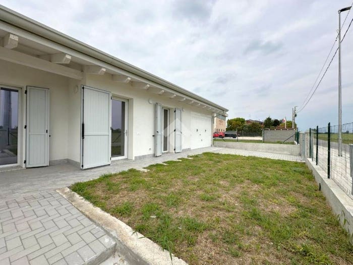 Casa trilocale in vendita in Via Malpaga, Centro, Ghedi