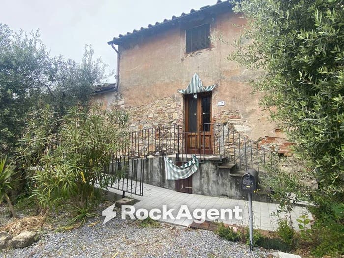 Casa con 6 locali in vendita in Domazzano, Borgo a Mozzano