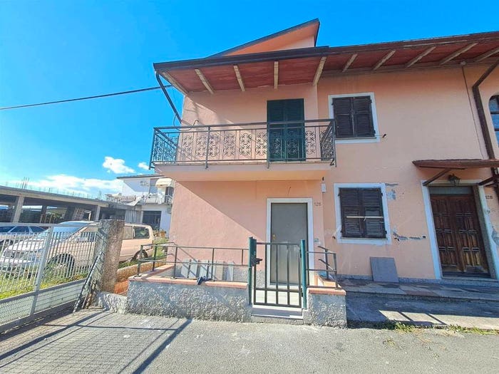 Casa quadrilocale in vendita in Via Aurelia, Casano Dogana Isola, Luni