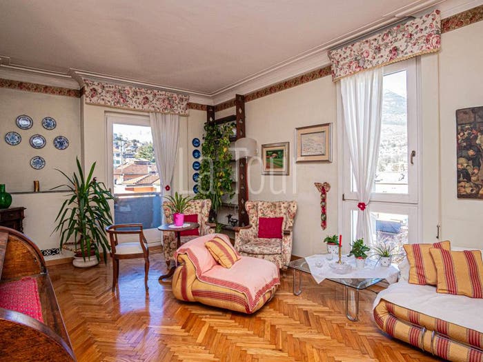Appartamento con 6 locali in vendita in Corso XXVI Febbraio, Centro, Aosta