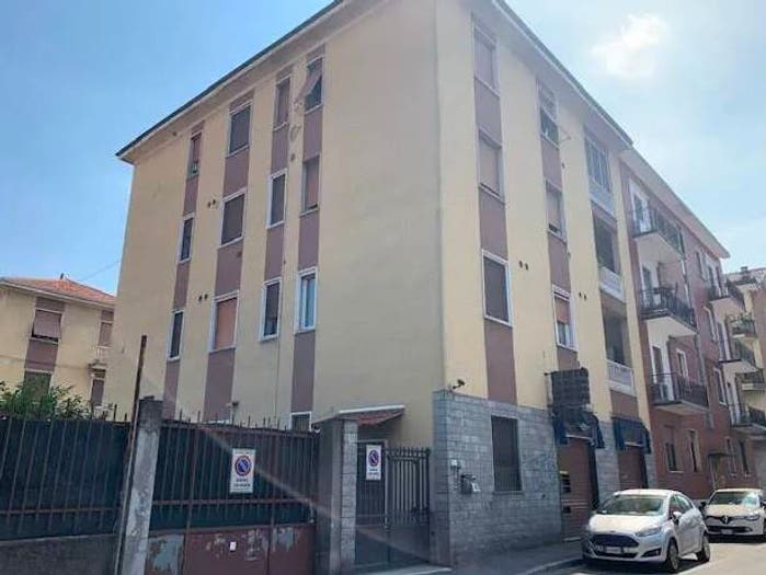 Appartamento quadrilocale in vendita in Via Ambrogio Strada, Bresso