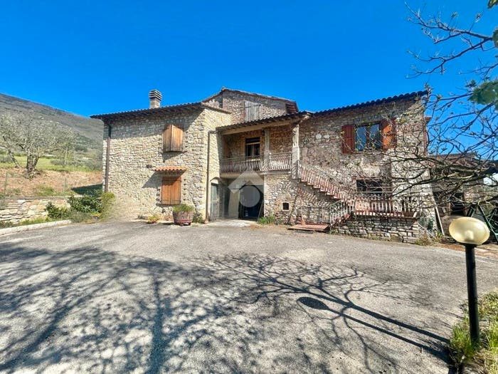 Casa con 6 locali in vendita in Via Massera, San Damiano Rivotorto Capodacqua, Assisi