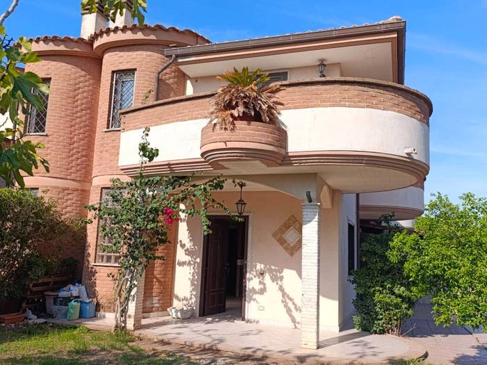 Casa quadrilocale in vendita in Via Gaspare Gozzi, Villaggio Giornalisti Poggio, Anzio