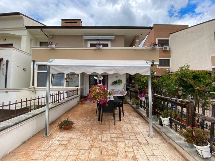 Casa quadrilocale in vendita in Raiano