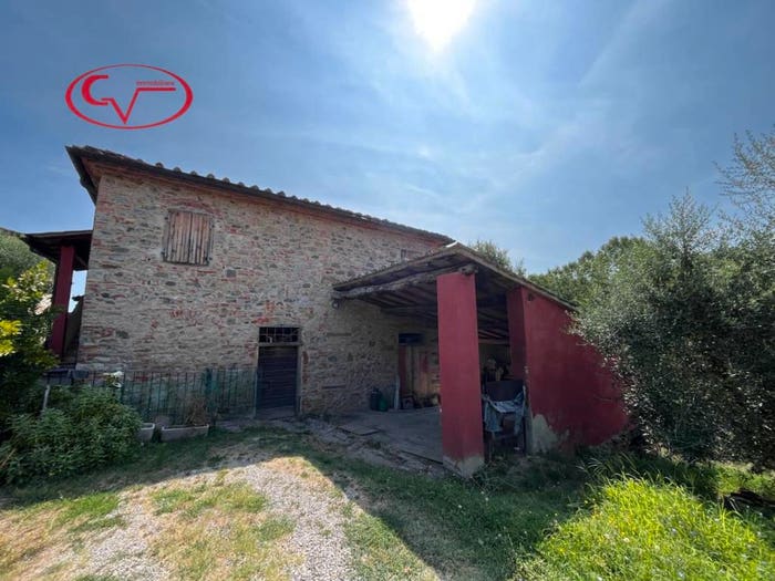 Casa con 6 locali in vendita in Via di Mercatale, Frazioni Collinari, Montevarchi