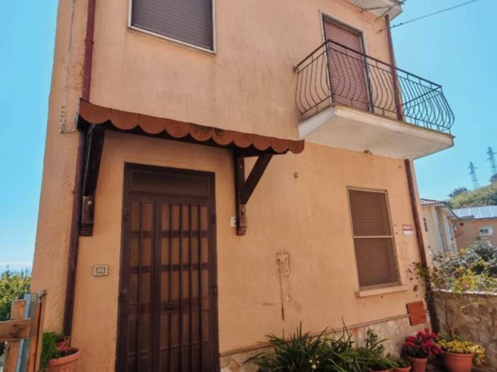 Casa trilocale in vendita in Via Rosario, Centro, Falerna