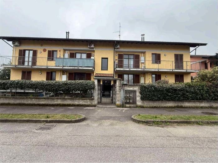 Appartamento trilocale in vendita in Via Claudio Treves, Castano Primo