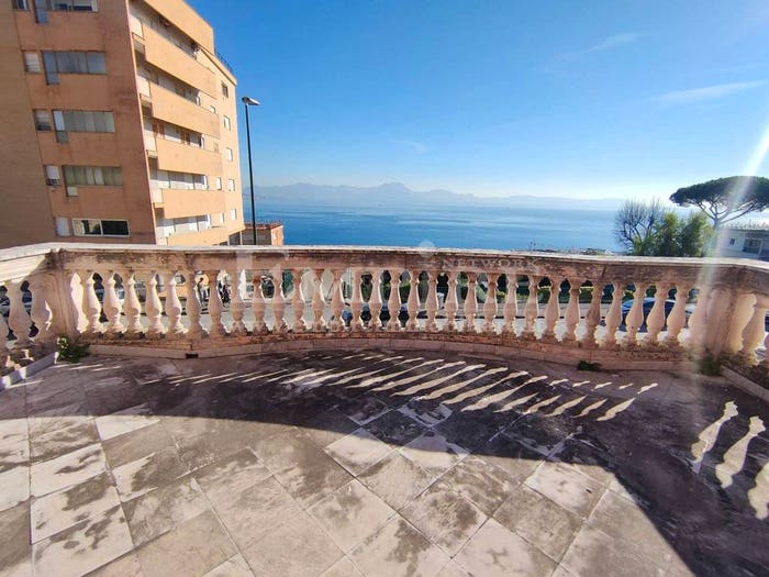 Casa con 6 locali in vendita in Via Alessandro Manzoni, Posillipo, Napoli