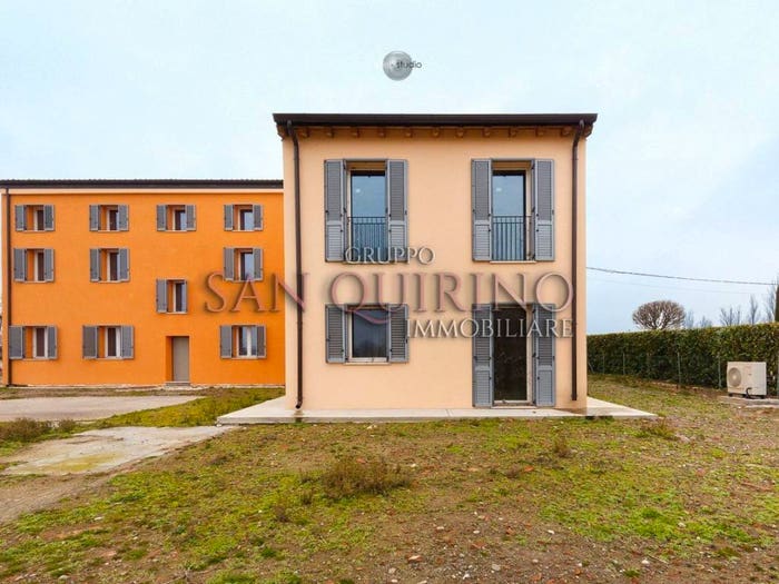 Casa trilocale in vendita in VIA GUASTALLA, Brugneto, Reggiolo
