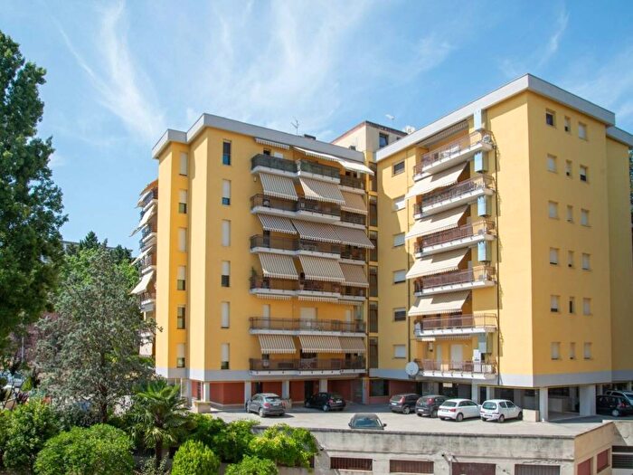 Appartamento quadrilocale in vendita in Via Luigi Settembrini, Chiugiana La Commenda, Corciano