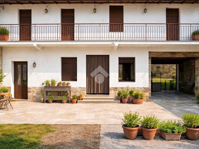 Casa con 6 locali in vendita in Via Roma, Centro, Attimis