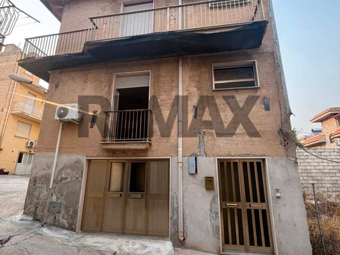 Casa con 6 locali in vendita in VIA CARACCIOLO, Centro, Pachino
