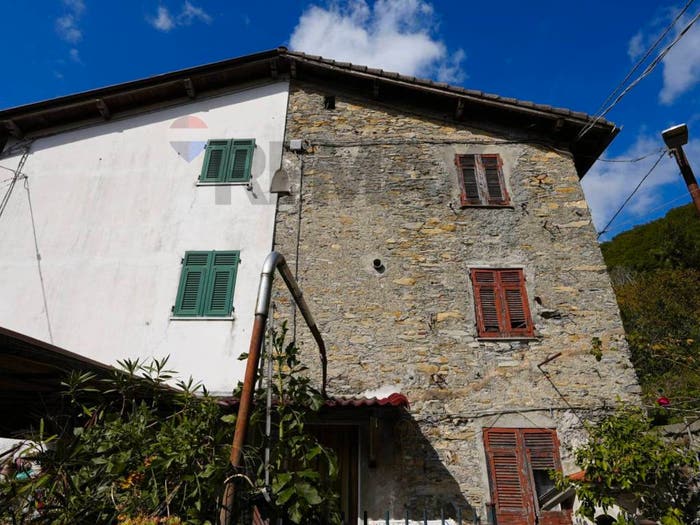 Casa con 6 locali in vendita in Via Piè di Rosso, Piane Di Rosso, Davagna