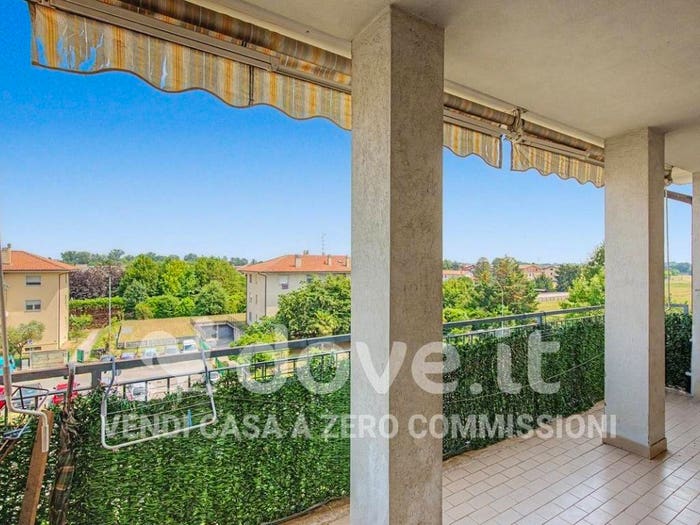 Appartamento trilocale in vendita in Via Monsignor Oscar Romero, Centro, Lonate Pozzolo