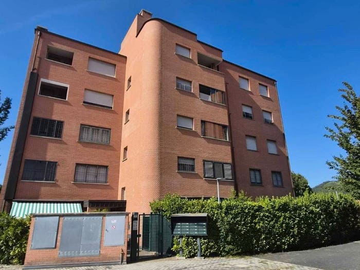 Appartamento con 5 locali in vendita in Via Martiri Piazza Fontana, Centro Marullina, Casalecchio di Reno
