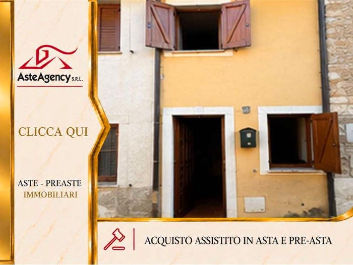 Casa trilocale in vendita in Via delle aie, Casamaina, Lucoli
