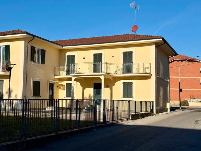 Appartamento quadrilocale in vendita in Viale Vittorio Veneto, Centro, Carrù