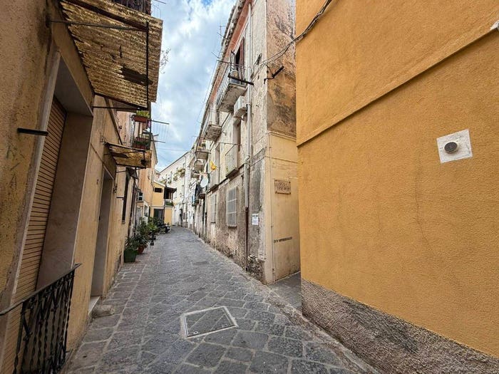 Appartamento bilocale in vendita in Via Case Arse Vico, Centro Storico, Catanzaro