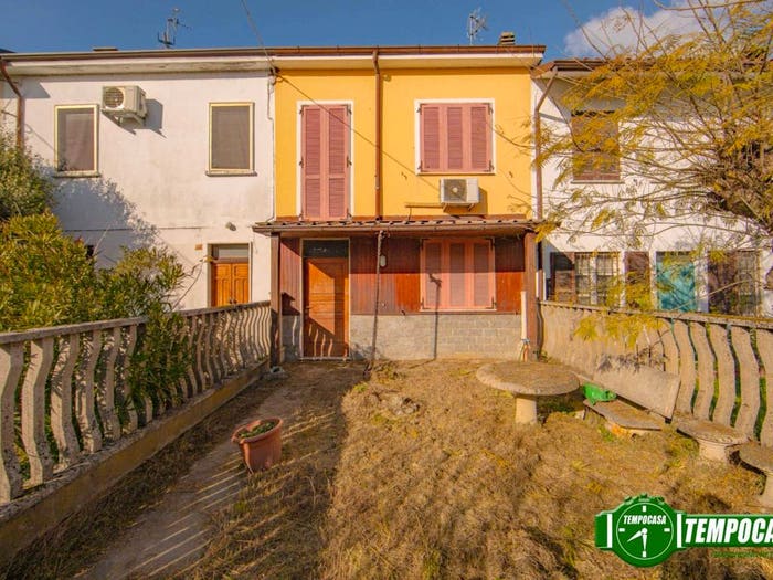 Casa quadrilocale in vendita in Strada Comunale della Luisiana, Sommo