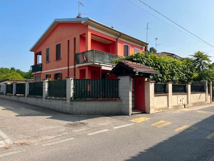 Casa con 6 locali in vendita in Via Umberto I, Olevano di Lomellina